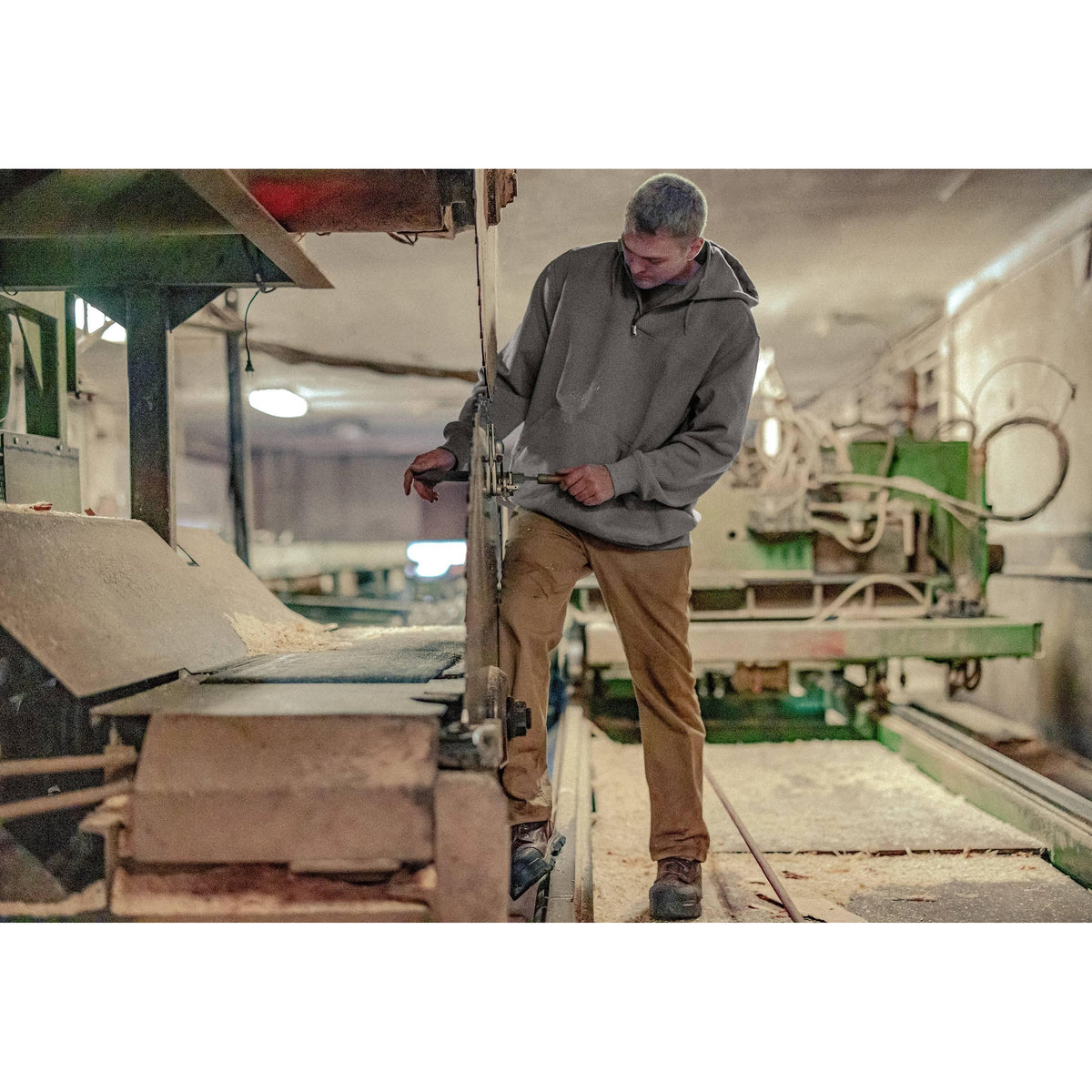 no-logo Carhartt Rain Defender Paxton Heavyweight Hooded Zip Mock Sweatshirt-Quarter Zips-Carhartt-Thread Logic