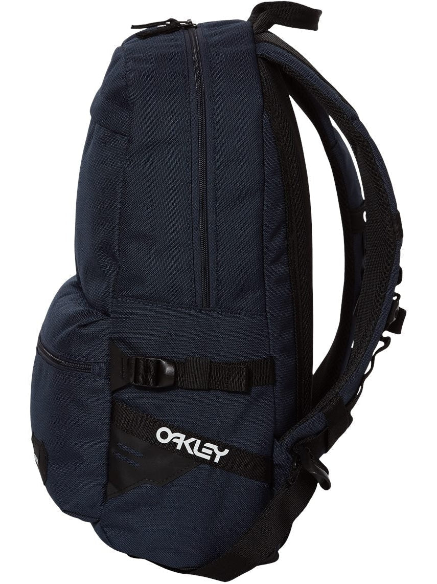 no-logo Oakley 20L Street Backpack-Bags-Oakley-Thread Logic