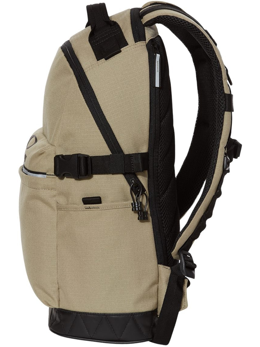 no-logo Oakley 23L Utility Backpack-Bags-Oakley-Thread Logic