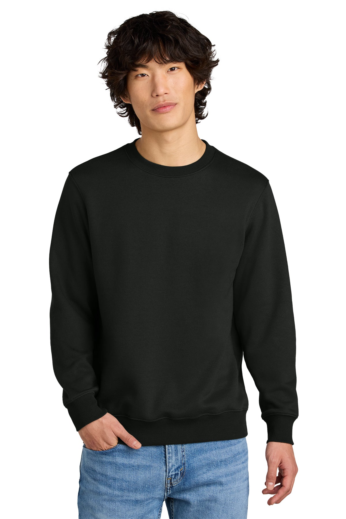 District Perfect Weight Fleece Crew | DT1106 | Thread Logic