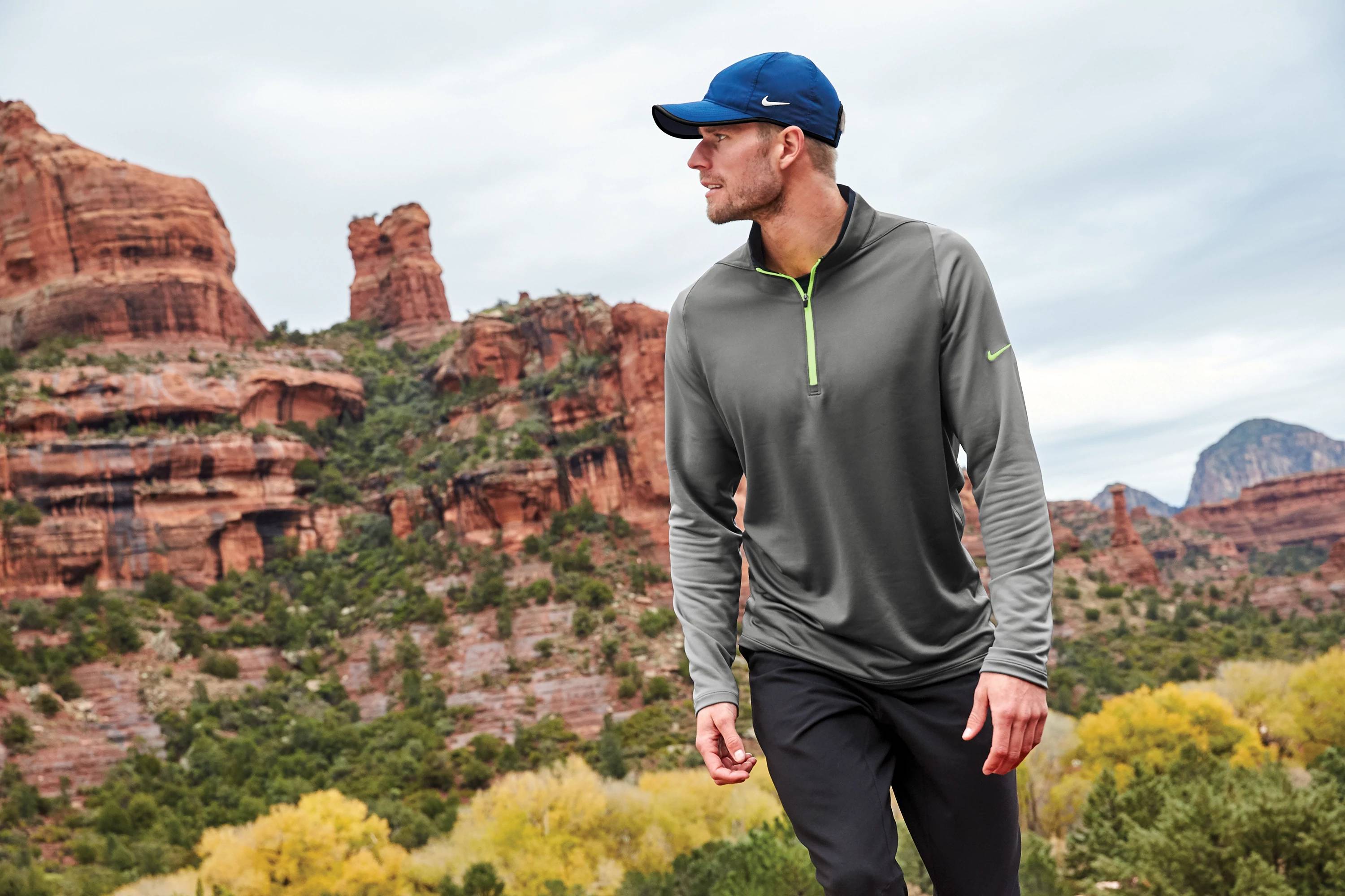 NIKE 779795 1/2-Zip Pullover with Custom Embroidery