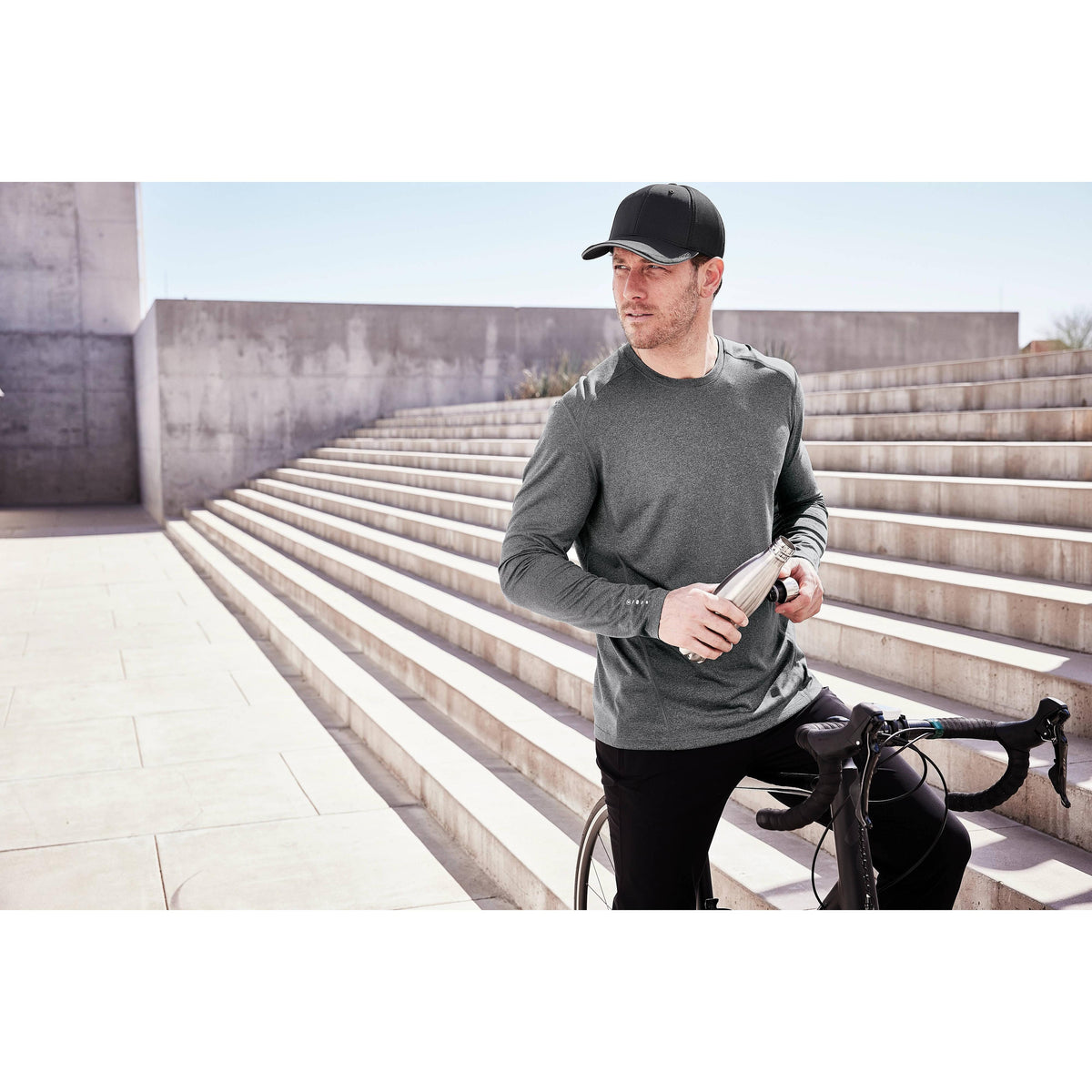 no-logo OGIO ENDURANCE Long Sleeve Pulse Crew-Regular-OGIO-Thread Logic